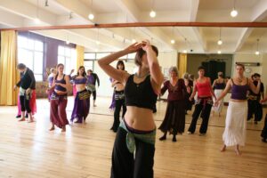 belly dance, gypsy dance, roman dance, folk dance workshop, sultanahmet, taksim, galata istanbul, turkey