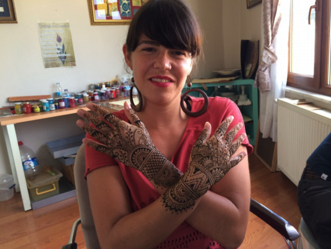 Turkish and Indian Style Henna Tattoo In Istanbul