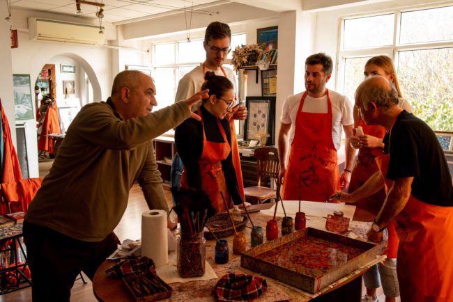 ebru marbling art workshop masterclass in istanbul