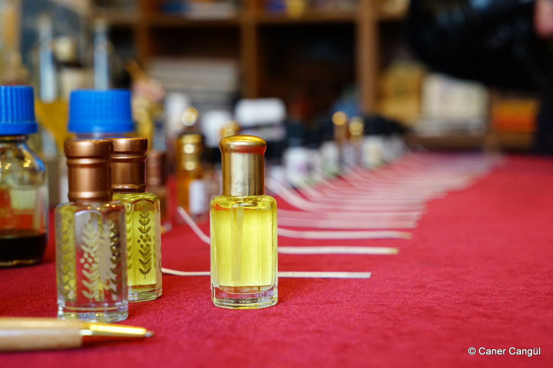 turkish ottoman oil based perfume making workshop sultanahmet istanbul